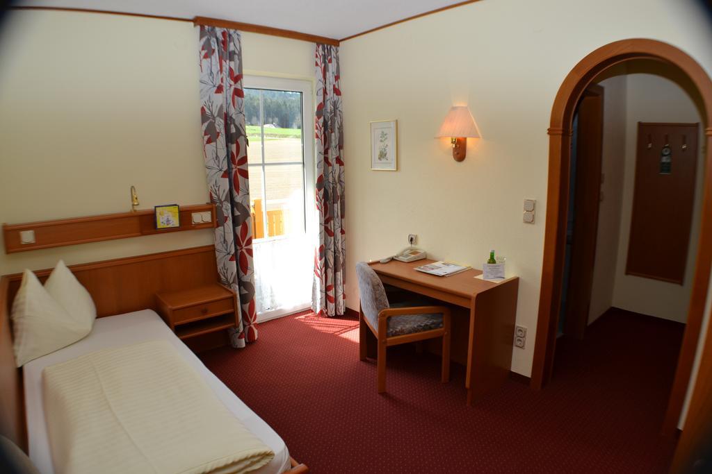 Gasthof-Pension Nordwald Harbach 部屋 写真